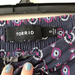 Torrid graphic capris